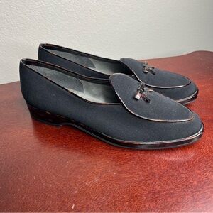 Stuart Weitzman Womans Size 8.5 Med Black Slip On Boat Brown Trim